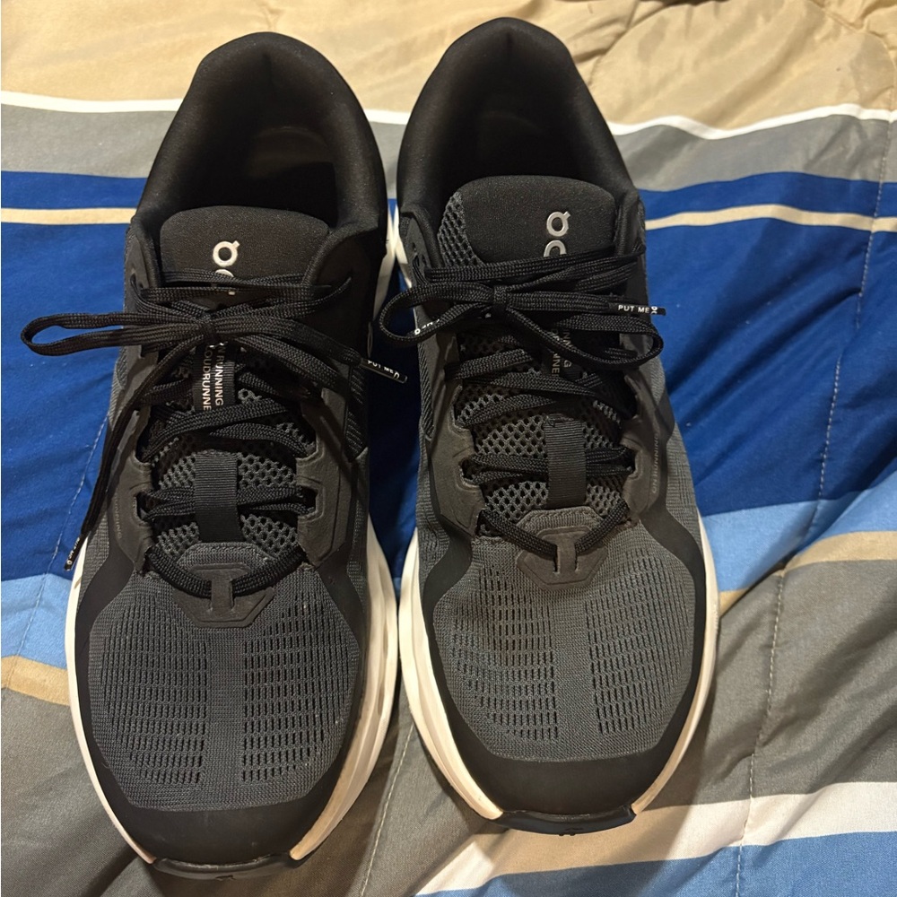 On Running Shoes - Black and Gray